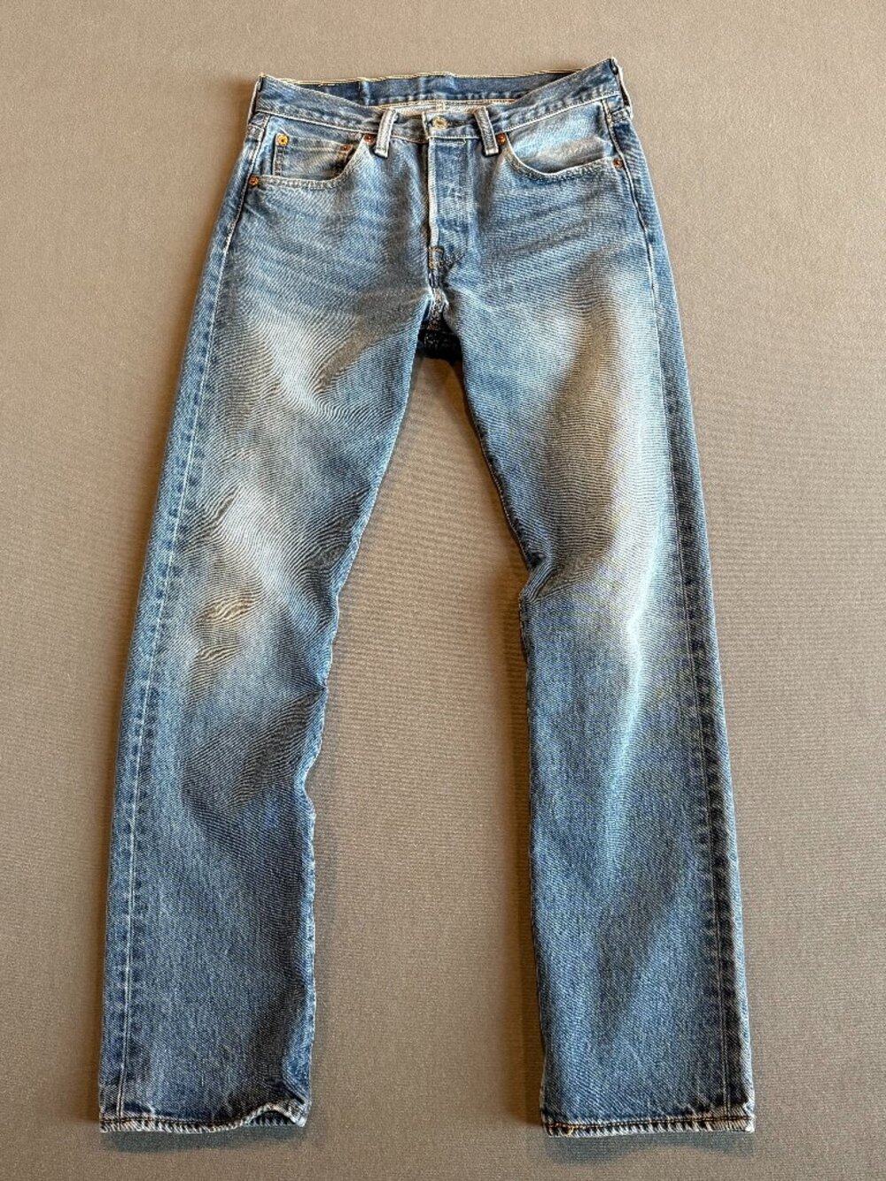 Vintage Levi’s 501 Jeans Button Fly Light Wash Straight Leg Denim 29x32